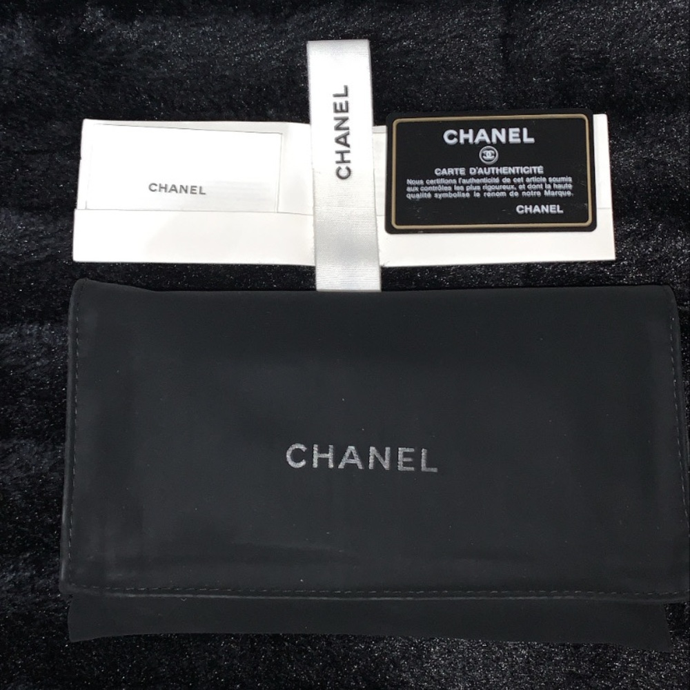 Caviar CC Leather Wallet